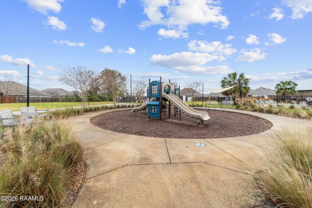 535 Cautillion Drive, Youngsville, LA 70592