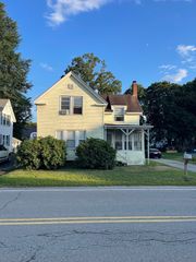 11 Tarbell St, Pepperell, MA 01463