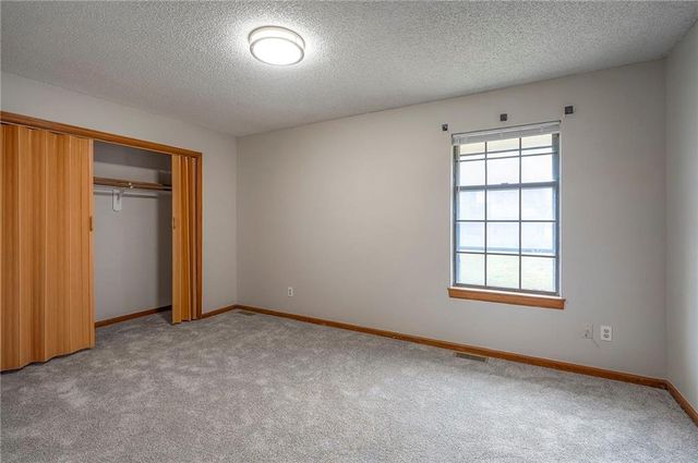 18901-07 E Lexington Road, Independence, MO 64058