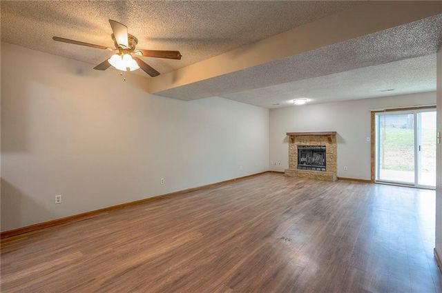 18901-07 E Lexington Road, Independence, MO 64058