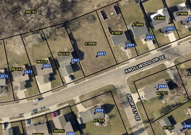 2887 Knollwood Drive SE, Rochester, MN 55904