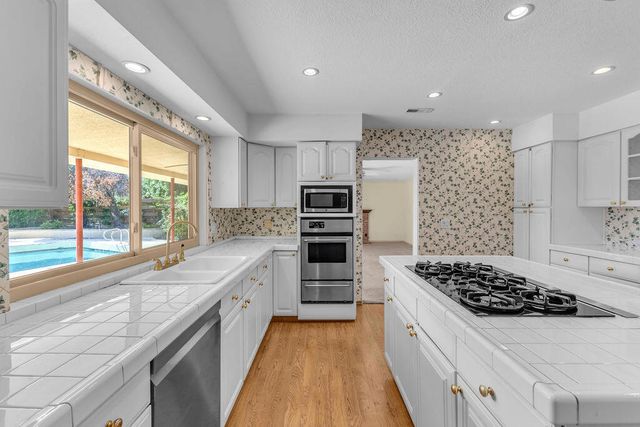 74075 Setting Sun Trail, Palm Desert, CA 92260