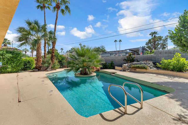 74075 Setting Sun Trail, Palm Desert, CA 92260