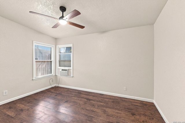 130 Ashland Dr, San Antonio, TX 78218
