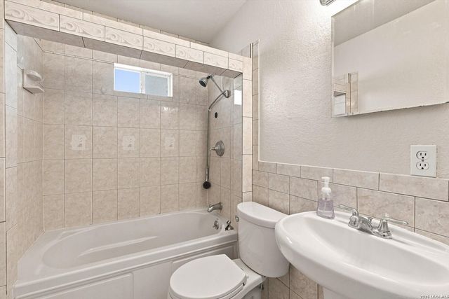 130 Ashland Dr, San Antonio, TX 78218