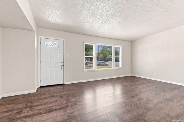 130 Ashland Dr, San Antonio, TX 78218