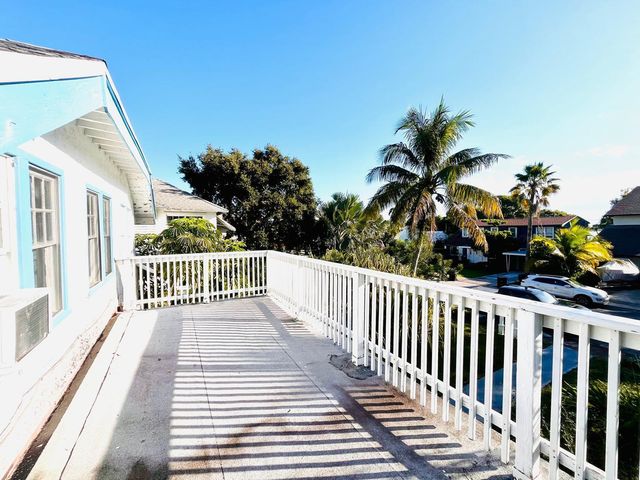 313 S Lakeside Drive Unit 3, Lake Worth Beach, FL 33460