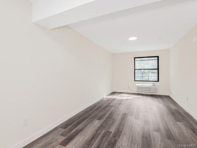 409 Warburton Avenue 1A, Yonkers, NY 10701