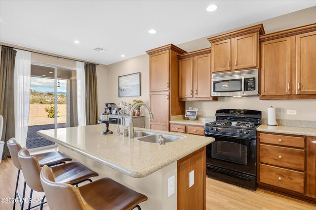 10371 S High Bluff Drive, Vail, AZ 85641