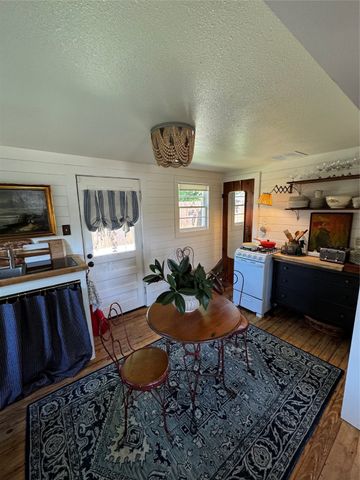 2040 S 9th Street, Waco, TX 76706