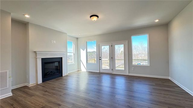 1043 Bullpen Bluffs, Lawrenceville, GA 30043