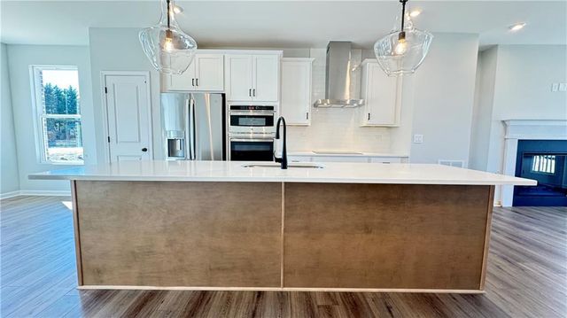 1043 Bullpen Bluffs, Lawrenceville, GA 30043