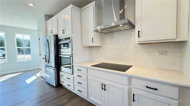 1043 Bullpen Bluffs, Lawrenceville, GA 30043