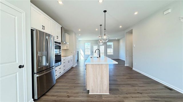 1043 Bullpen Bluffs, Lawrenceville, GA 30043