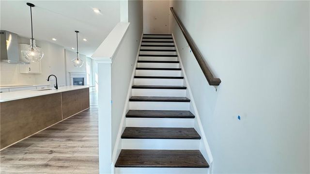 1043 Bullpen Bluffs, Lawrenceville, GA 30043