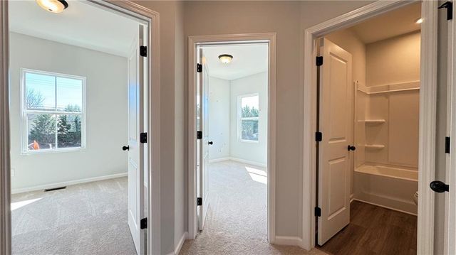 1043 Bullpen Bluffs, Lawrenceville, GA 30043