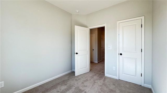 1043 Bullpen Bluffs, Lawrenceville, GA 30043