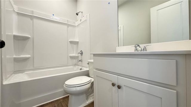 1043 Bullpen Bluffs, Lawrenceville, GA 30043