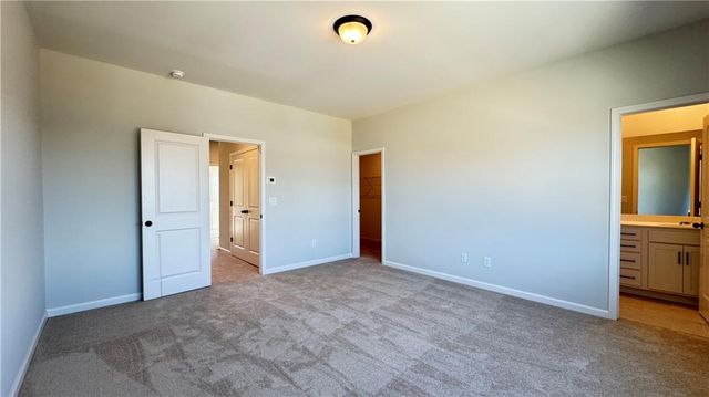 1043 Bullpen Bluffs, Lawrenceville, GA 30043