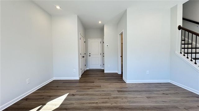 1043 Bullpen Bluffs, Lawrenceville, GA 30043