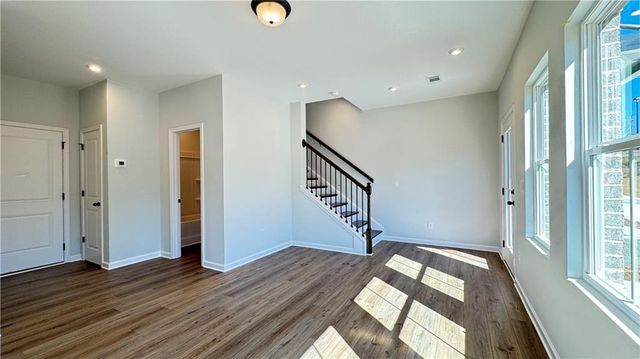 1043 Bullpen Bluffs, Lawrenceville, GA 30043