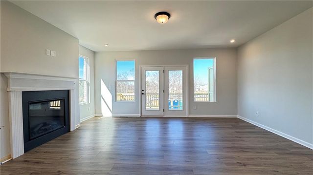 1043 Bullpen Bluffs, Lawrenceville, GA 30043