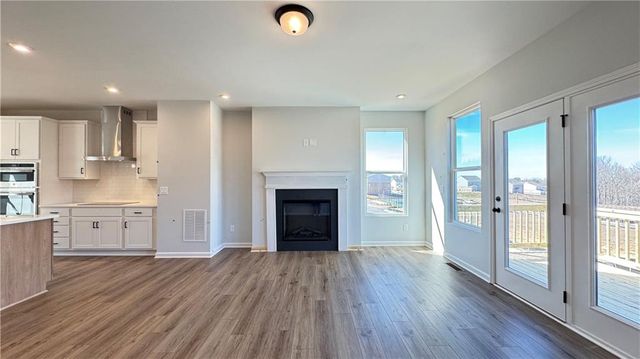 1043 Bullpen Bluffs, Lawrenceville, GA 30043