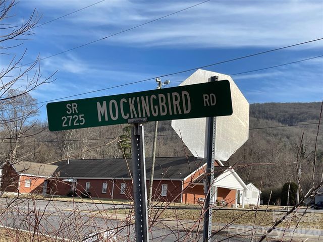 220 Max Metcalf Road, Swannanoa, NC 28778