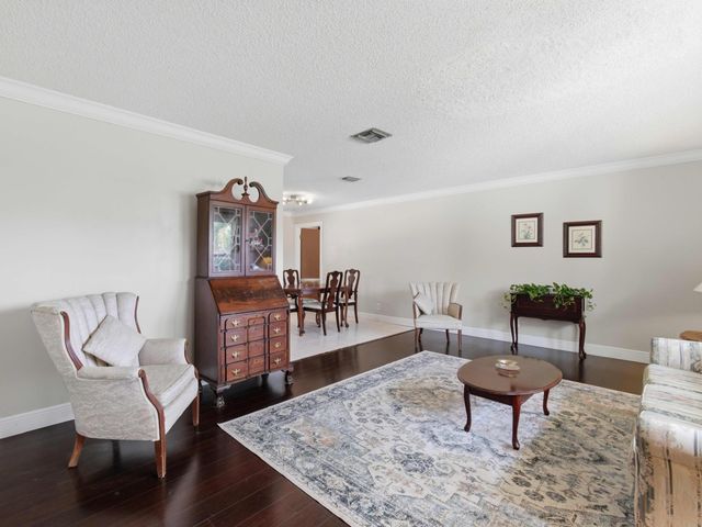 150 Valencia Street, Royal Palm Beach, FL 33411