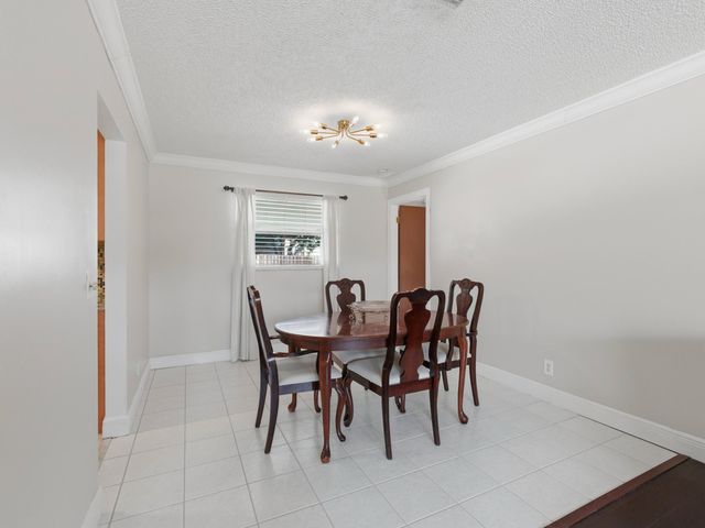 150 Valencia Street, Royal Palm Beach, FL 33411