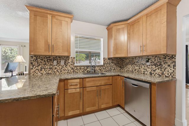 150 Valencia Street, Royal Palm Beach, FL 33411