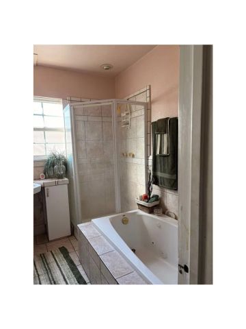 2401 W 78th Street, Inglewood, CA 90305