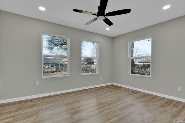 439 W LUBBOCK ST, San Antonio, TX 78204