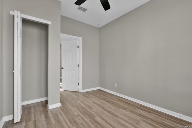 439 W LUBBOCK ST, San Antonio, TX 78204