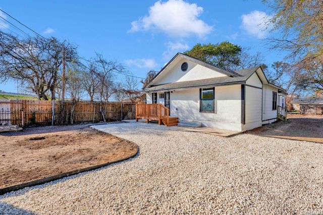 439 W LUBBOCK ST, San Antonio, TX 78204