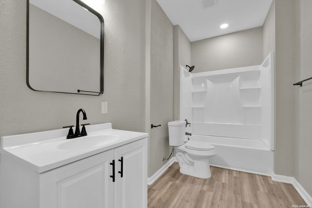 439 W LUBBOCK ST, San Antonio, TX 78204