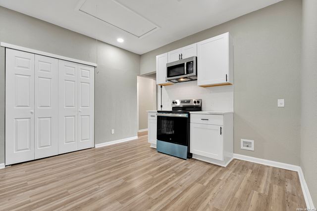 439 W LUBBOCK ST, San Antonio, TX 78204
