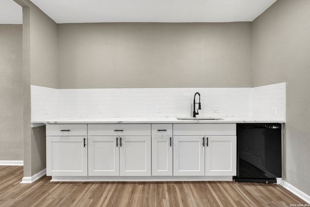 439 W LUBBOCK ST, San Antonio, TX 78204