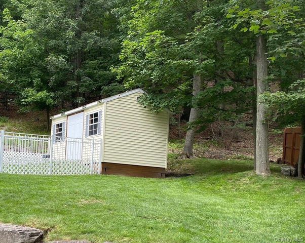 8 Orchard Street, Monroe, NY 10950