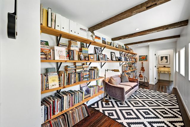 1700 S 6th ST, Austin, TX 78704