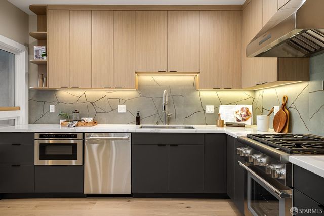 1047 Plymouth Avenue, San Francisco, CA 94112