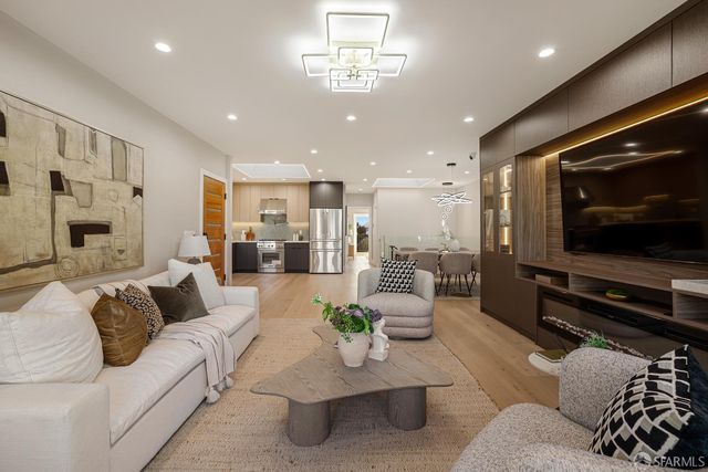 1047 Plymouth Avenue, San Francisco, CA 94112