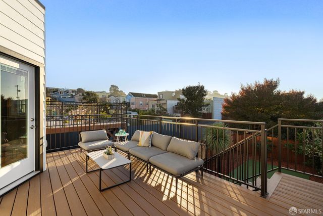 1047 Plymouth Avenue, San Francisco, CA 94112