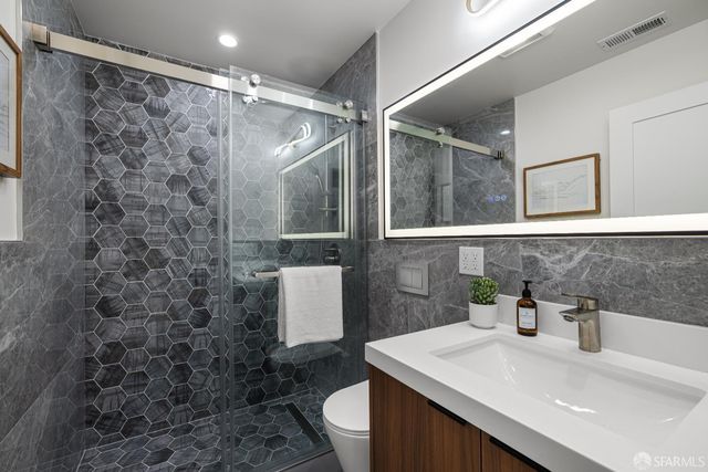 1047 Plymouth Avenue, San Francisco, CA 94112