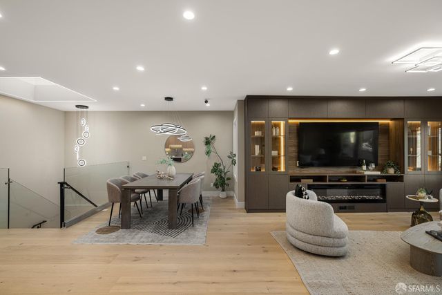 1047 Plymouth Avenue, San Francisco, CA 94112