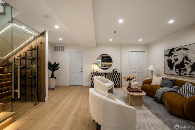 1047 Plymouth Avenue, San Francisco, CA 94112