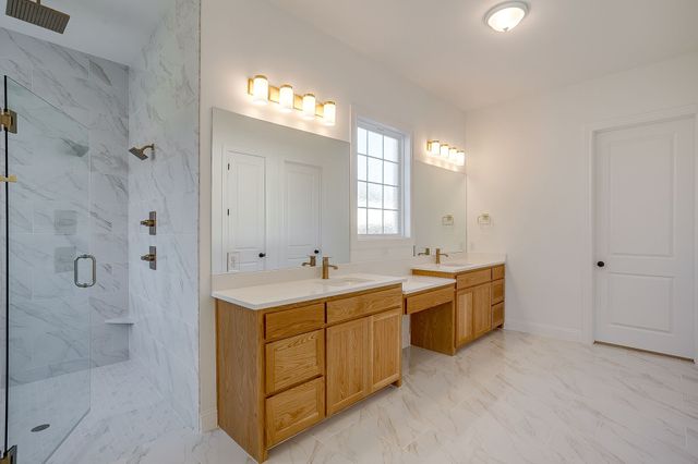 8118 Luanna Hills, Benbrook, TX 76126