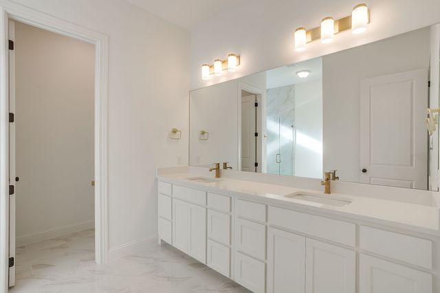 8118 Luanna Hills, Benbrook, TX 76126