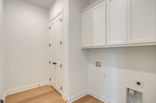 8118 Luanna Hills, Benbrook, TX 76126