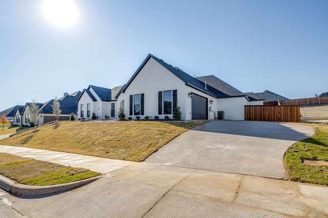 8118 Luanna Hills, Benbrook, TX 76126